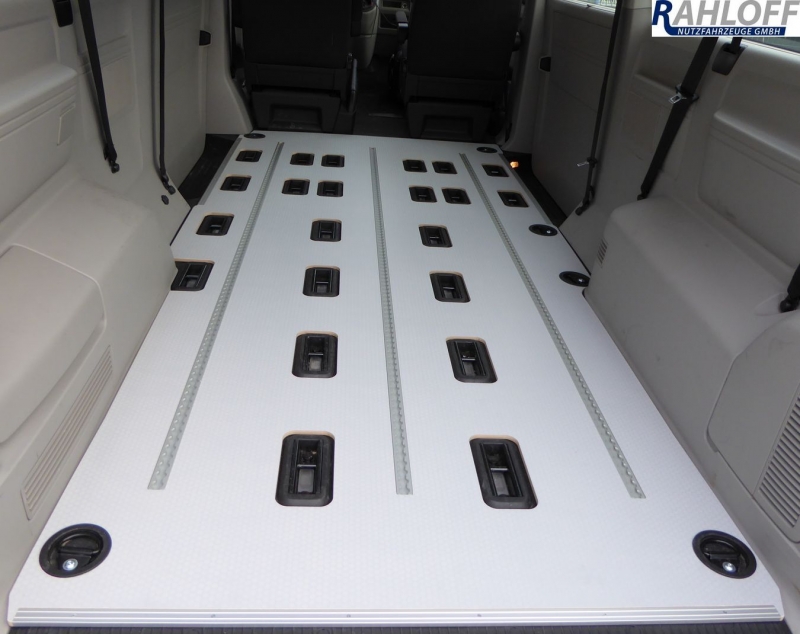 Volkswagen Transporter T5 Caravelle Laderaumboden Airline L1 - Ab 2003