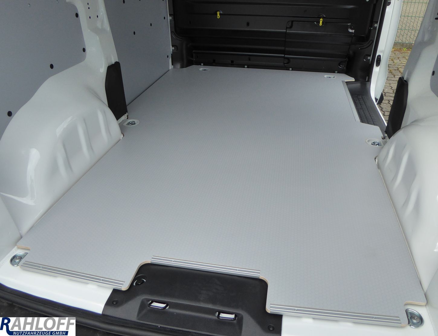 Citroen Jumpy Laderaumboden L2 M - Ab 06/2016 (3. Gen)