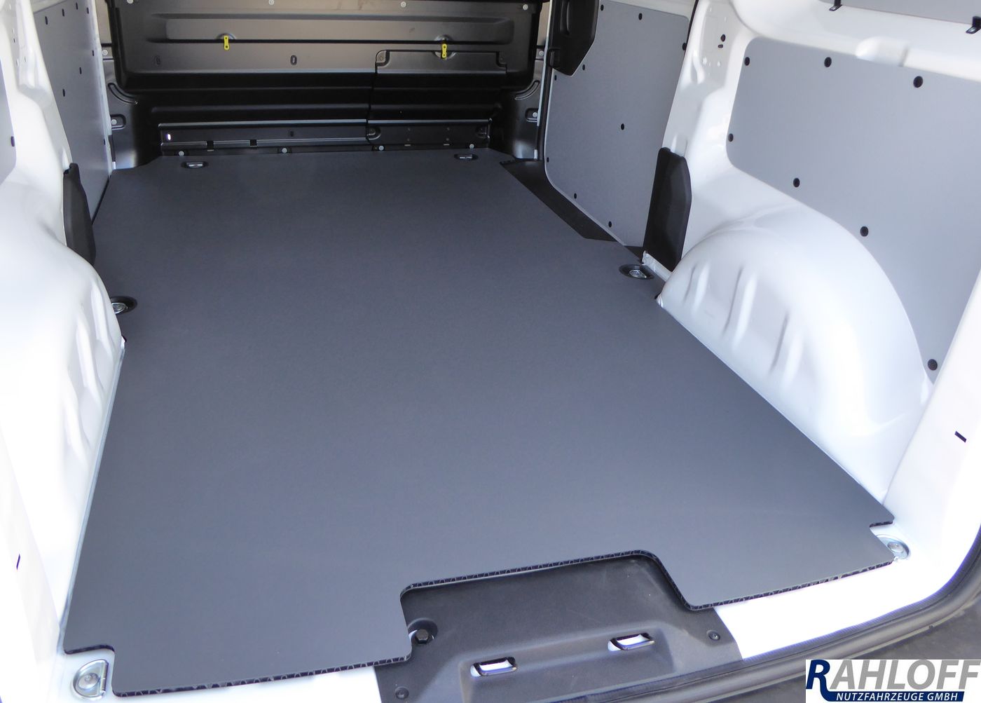 Peugeot Expert Laderaumboden L2 - Ab 06/2016 (3. Gen)
