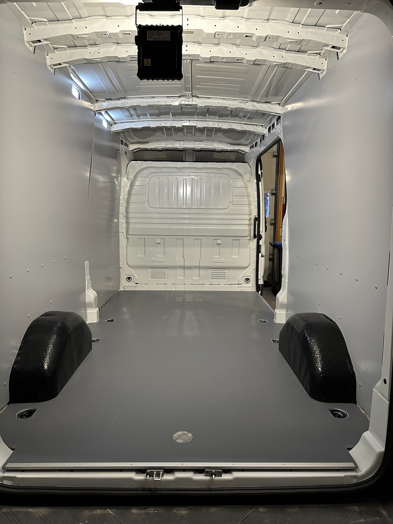 Maxus Deliver 9 Laderaumboden L3 - Ab 2021