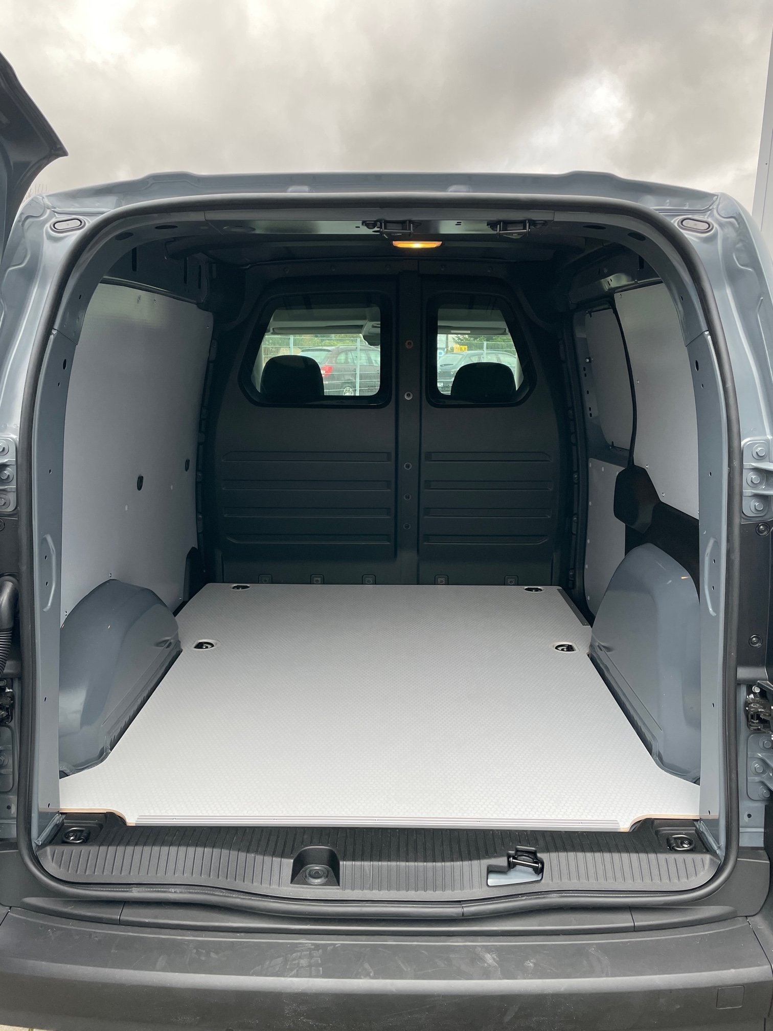 Renault Kangoo Rapid E-Tech Laderaumboden L1 - Ab 07/2022
